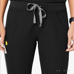 Figs Cargo Scrub Pants- Black XL